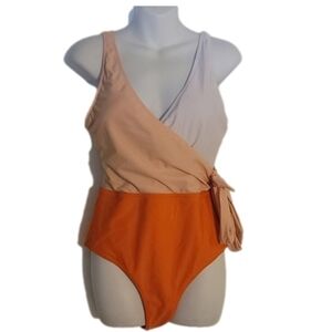 SWIMMSUIT size m